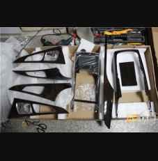 C7桃木內(nèi)飾更換及安裝車內(nèi)氣氛，角窩燈，車門(mén)把手燈。
