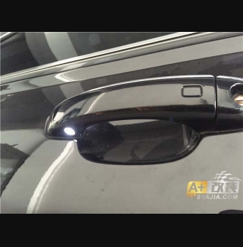 A6L門板氣氛燈，及車把手照地?zé)舭惭b。