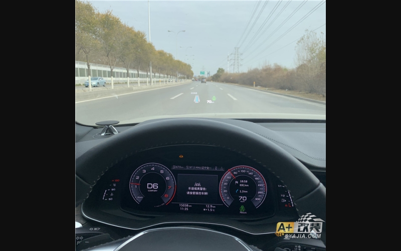 ACC 夜視，變道，胎壓，抬頭顯示。C8 原廠升級(jí)